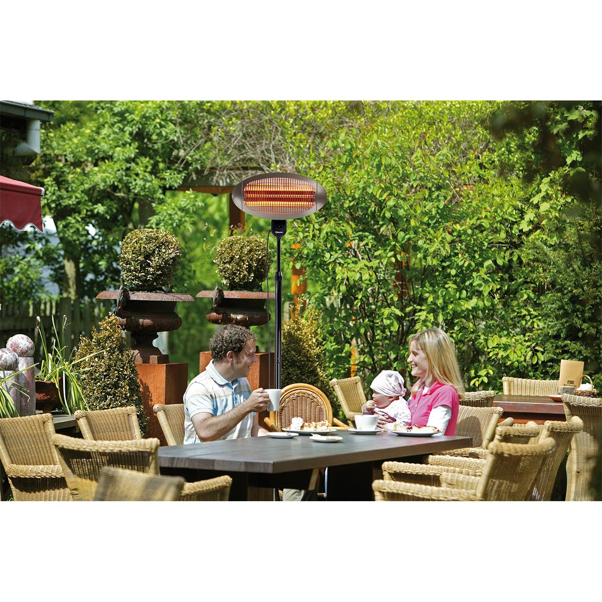 Großansicht der Bildergalerie Heizstrahler Vorbild Terrasse mit Familie