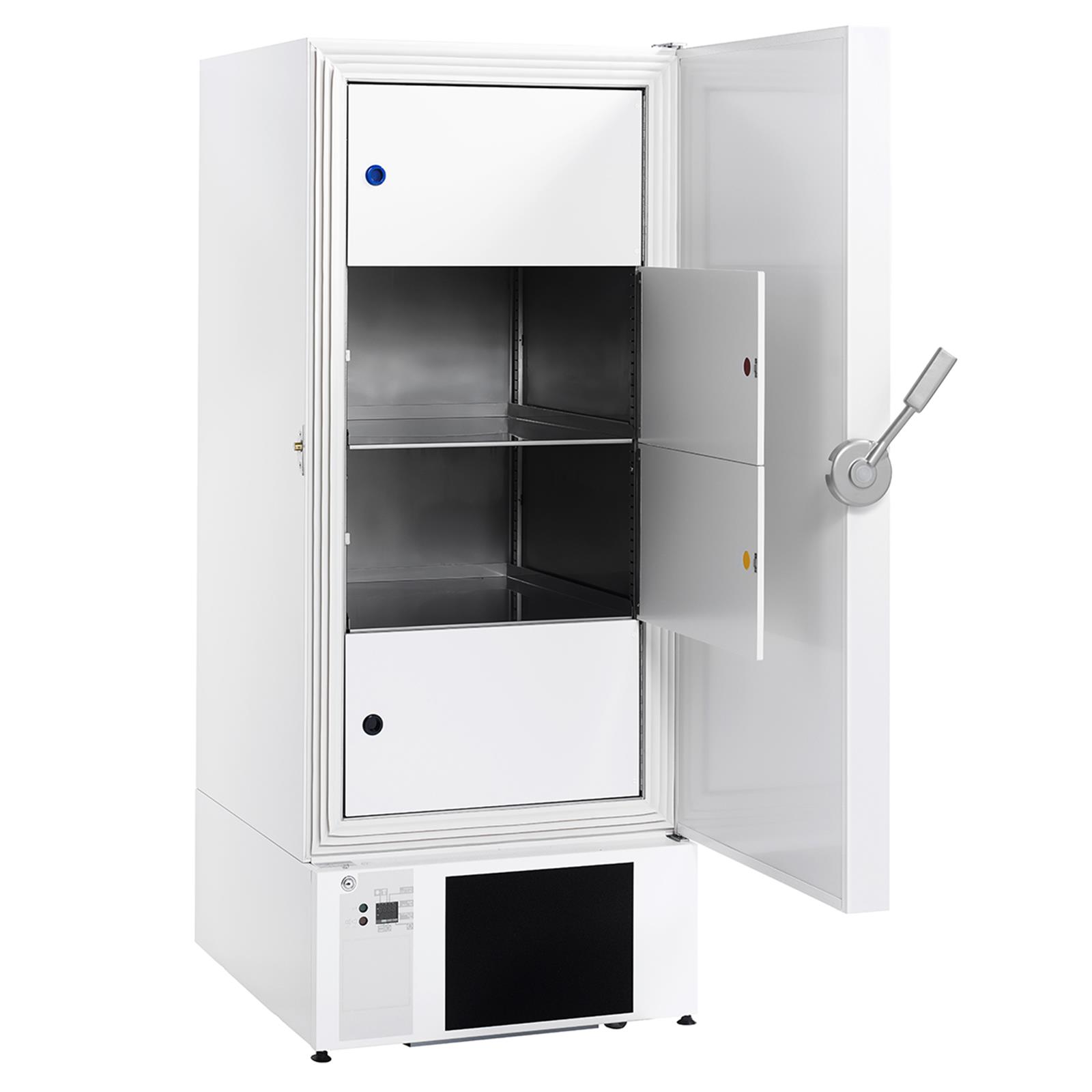 Labor Tiefkühlschrank mit geöffneter Tür
