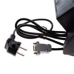 Schuko und DB-9-Stecker