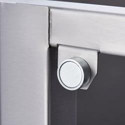 Geschlossener Unterbau, mit Flügeltür