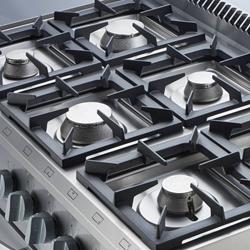 Gasherd Basic mit 6 Brennern & Elektro-Umluft-Backofen GN1/1, Serie 700 ND