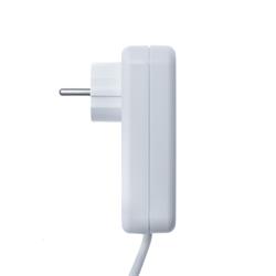 Steckdosenadapter Seitenansicht
