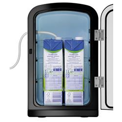 Milchkühlschrank mit Milch