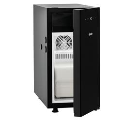Milchkühlschrank geöffnet
